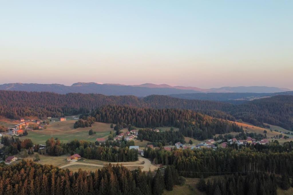 Chic & Champetre Au Coeur Du Haut-Jura 拉莫哈 外观 照片